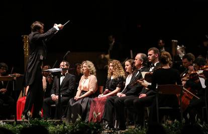 Koncert za život u sjećanju na Anu Rukavinu i maestra Šuteja