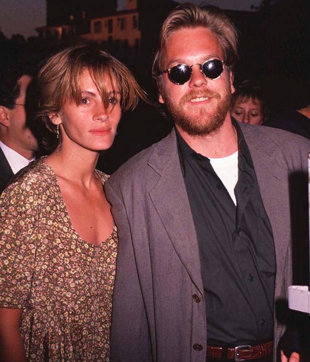 Kiefer Sutherland and Julia Roberts, circa 1990. Credit: 718408_Globe Photos/MediaPunch