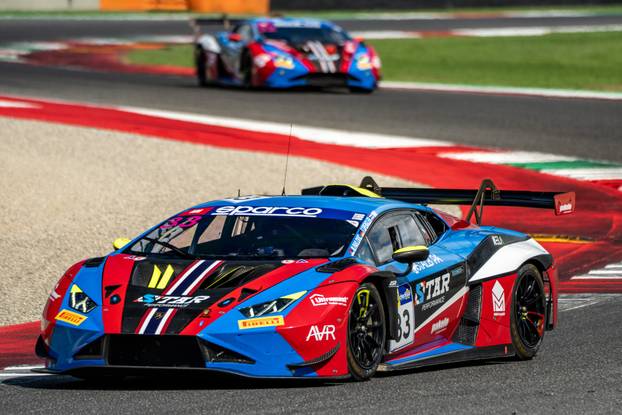 FOTO 24sata na utrci u Italiji. Pogledajte spektakl s hrvatskim vozačem za volanom Huracana