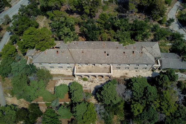 Pogled iz zraka na "Hrvatski Alcatraz"