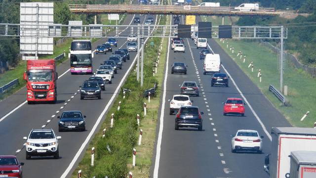 Zdenčina: Gust promet na autocesti A1 u oba smjera