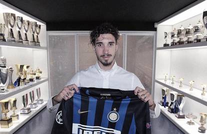 Vrsaljko i službeno potpisao za Inter, zarađivati će 2 mil. eura