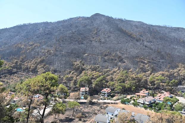 Fires hit tourism in Turkey hard