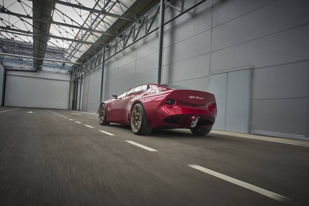 FOTO Alfa Romeo otkriva svoju budućnost: Cuorerosso izgleda sjajno i ima moćni V6 motor