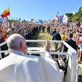 Papa u Portugalu predvodio Križni put s 800.000 mladih