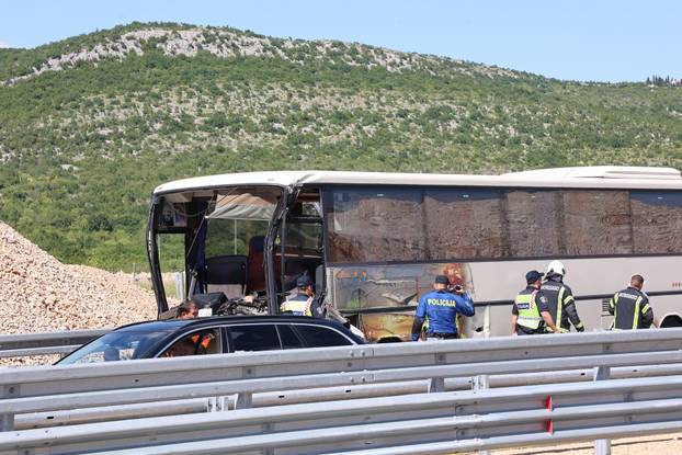 Sudar dva autobusa na A1 u blizini izlaza Vučevica u smjeru Zagreba