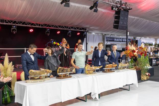 Otvoren 17. Internacionalni sajam pršuta u Tinjanu