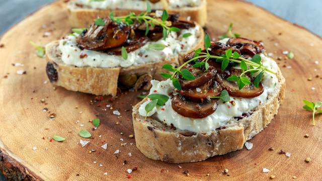 Doručak za prste polizati: Napravite sočan tost s gljivama