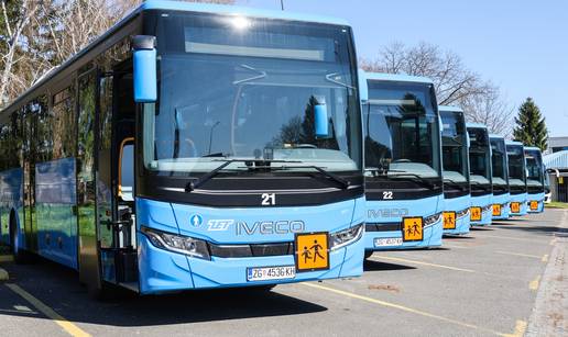 ZET u promet pustio 7 novih školskih autobusa. Dolaze i vozila za osobe s invaliditetom