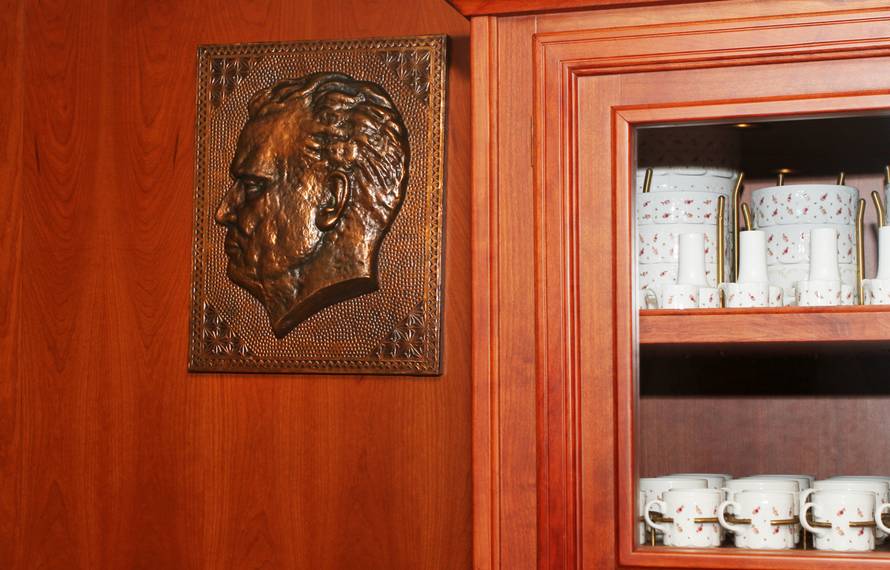 Na luksuznoj jahti: Ivo Sanader plovio je  s Titovom bistom