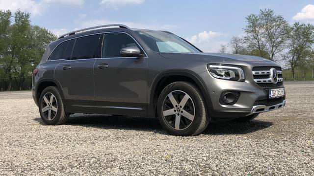 Testirali smo Mercedes GLB: Odličan je i vrlo prostran SUV