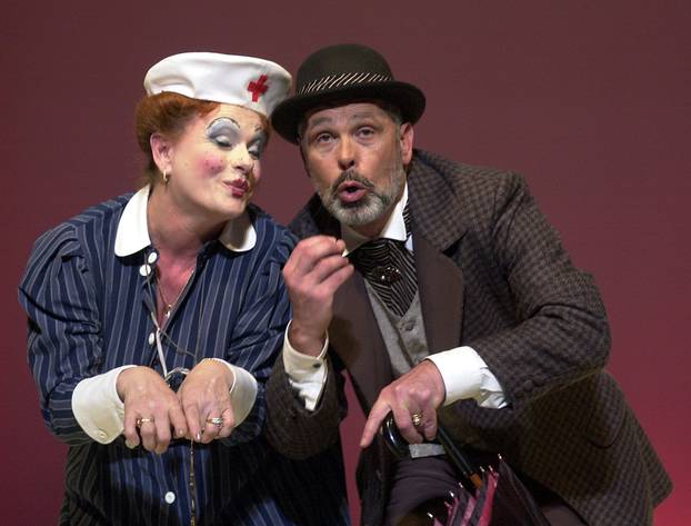 FOTO 'Mala Floramye' slavi 99. rođendan! Pogledajte kako se postava mijenjala kroz godine