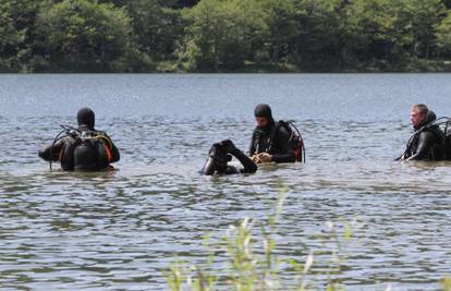 Fužine: Kupao se u jezeru i nestao, ronioci našli truplo