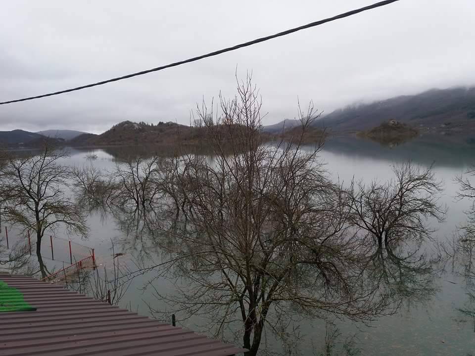 Vodeni val prošao Karlovcem, rijeka Una ponovno u porastu