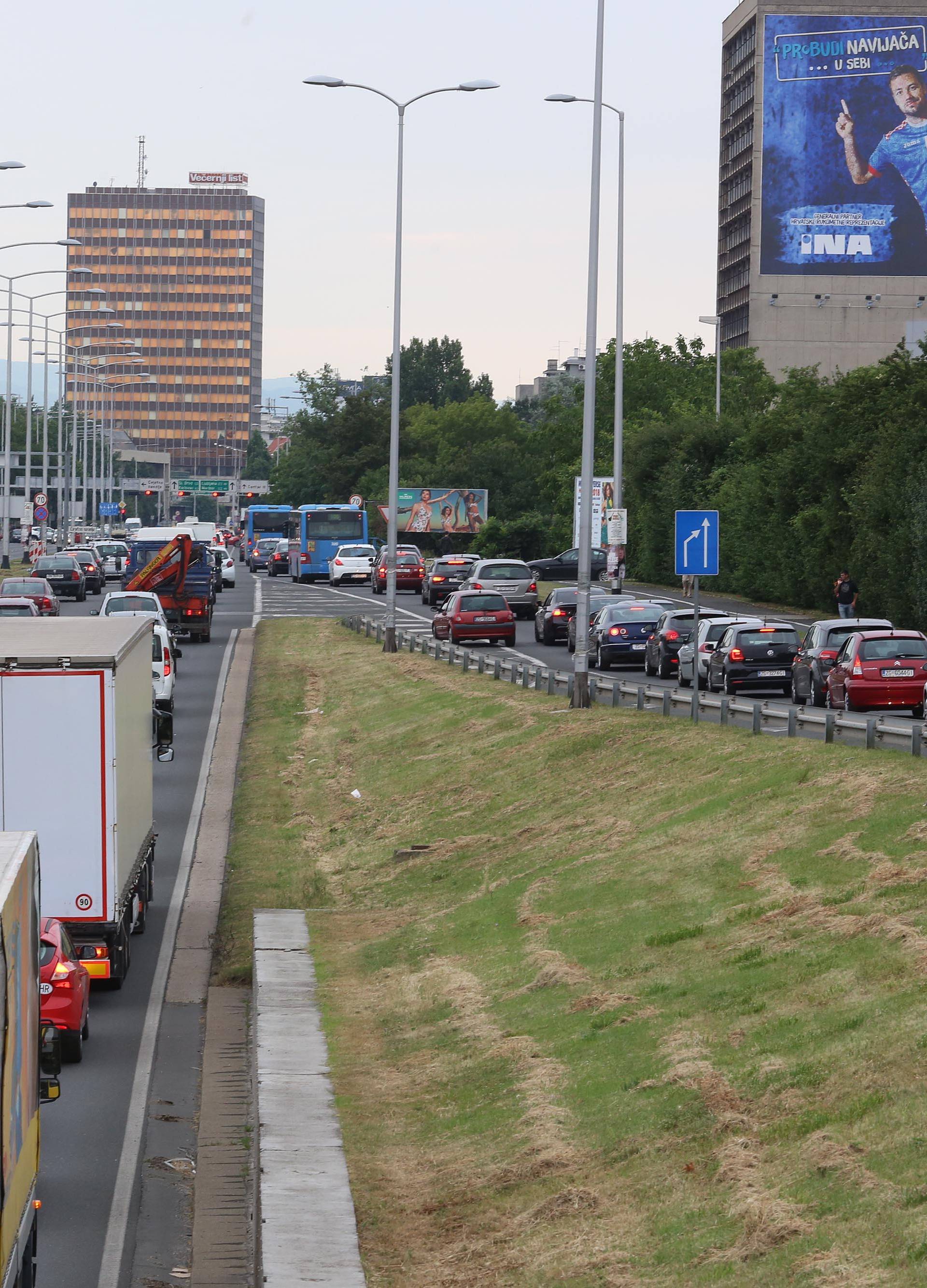 Za niže cijene goriva: Promet stao u Zagrebu, Osijeku, Rijeci