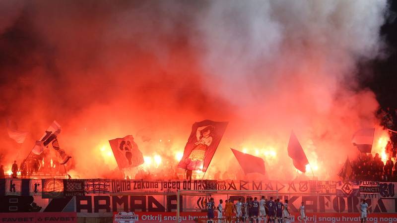 VIDEO Rijeka i Armada pjesmom uoči derbija provocirali Torcidu