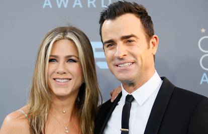 Bivši suprug Jennifer Aniston oglasio se nakon što je glumica otkrila javnosti da je neplodna