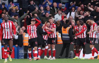 VIDEO Sunderland u 93. zabio za trobod na Stamford Bridgeu i skok na 2. mjesto Premier lige!