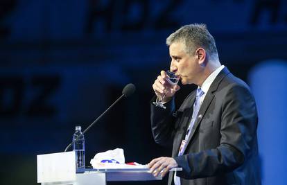 Ideološki džihad iz HDZ-a: Karamarko na “mrtvoj straži”