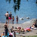 Vrući početak ljeta u Švedskoj, kupaju se i sunčaju više nego mi