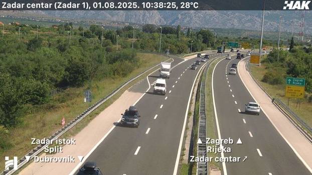 FOTO Kreće udarni vikend, kod Lučkog se zagužvalo: Kolone su prema moru, vozi se usporeno