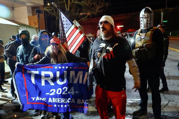 Protest in Portland after a U.S. immigration agent shot and killed 37-year-old Renee Nicole Good in her car in Minneapolis