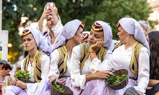 FOTO Festival bošnjačke kulture u Puli: Umjetnici iz Mostara i Sarajeva oduševili publiku