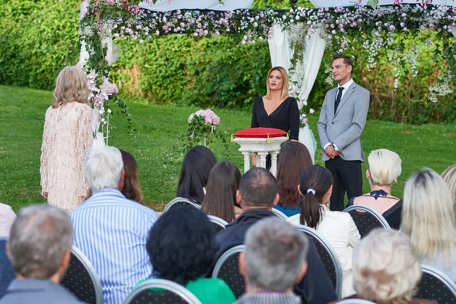 Pale su dvije prosidbe u finalu, a cure ljute: 'Nije bio vrijedan'