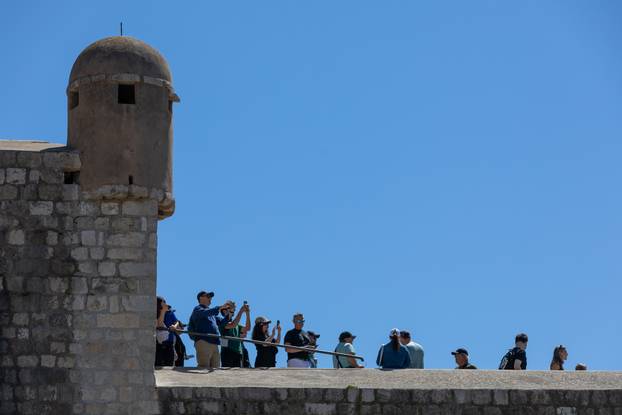 Sunčan i topao dan u Dubrovniku
