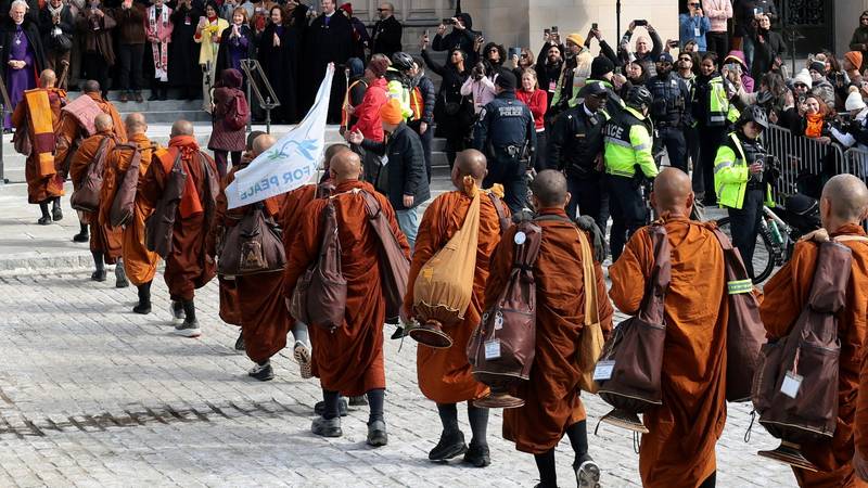 FOTO Budistički redovnici za mir su 'prevalili' 3700 kilometara