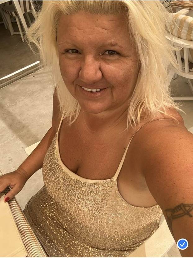 FOTO Tko je ova svestrana dama koja u emisiji 'Ljubav je na selu' želi osvojiti farmerovo srce?