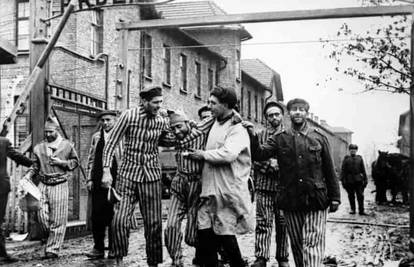Auschwitz nakon 80 godina: Političari šute, preživjeli govore