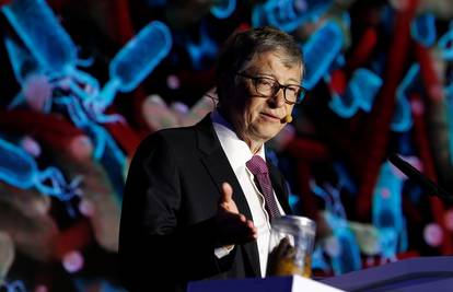 S teglicom izmeta Bill Gates pričao o naprednim zahodima