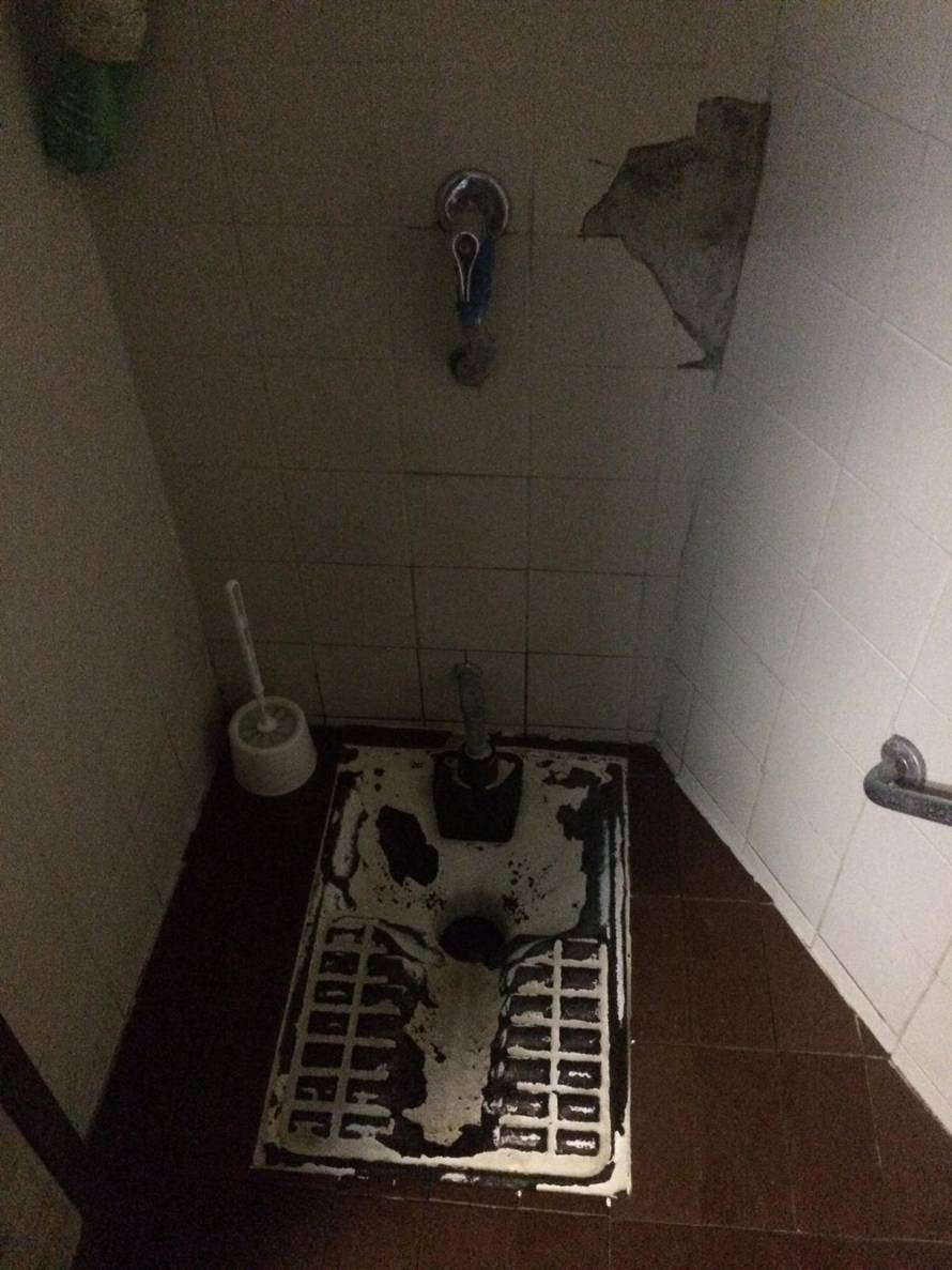 Život iza rešetaka: Zatvorenici snimali kako se provode u ćeliji