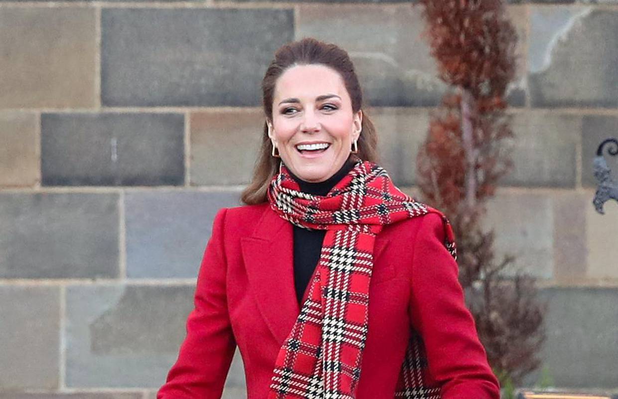 Vrijeme stila u crvenom: Kate Middleton obožava moćan ton