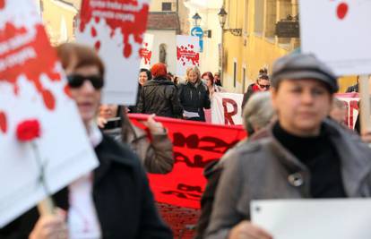 Čekale skoro dva sata, a  kad se Grčić pojavio -  otišle su kući