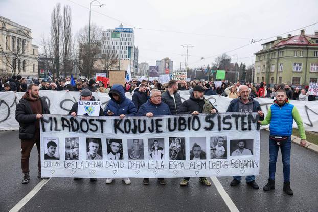 Nastavljen sedmi po redu protesti građana u Sarajevu zbog tragične tramvajske nesreće