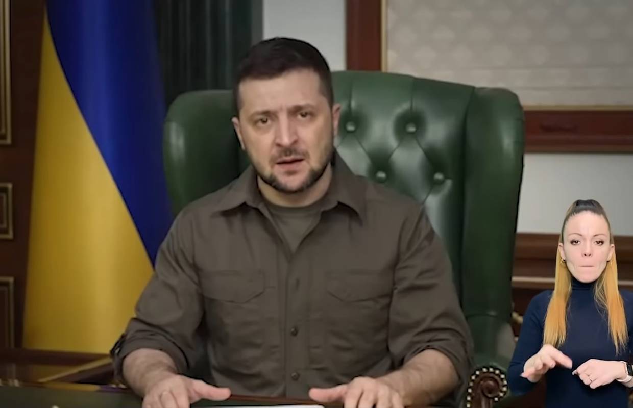 Emotivna poruka Zelenskoga: Mariupolj se pretvorio u prah i pepeo, ali grad će preživjeti...