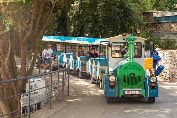 Predivni Rabac je spreman za ljetnu sezonu, ali turista nema