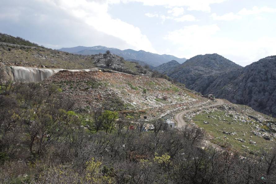 24SATA Sveti Juraj: Odlagalište otpada u sklopu Parka prirode Velebit