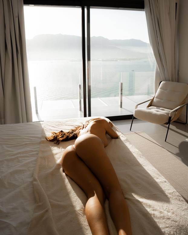 FOTO Fatalna Brazilka tvrdi da je spavala s Neymarom. Toalet papir ne koristi, gole fotke da