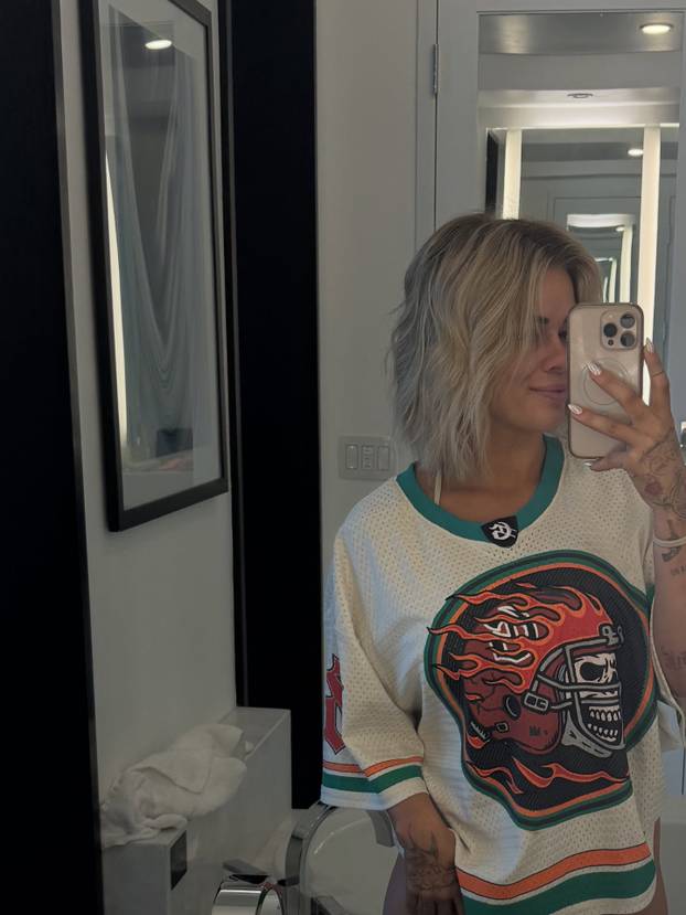 FOTO Nekad su dominirale u UFC-u, a danas zajedno snimaju sadržaj koji nije za svačije oči