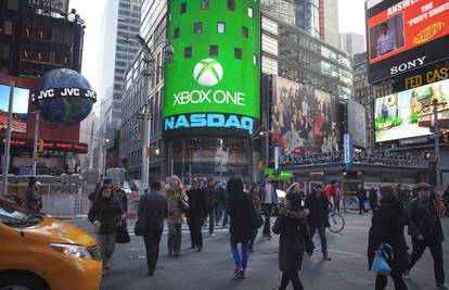 Kao i Sony: Microsoft prodao milijun Xboxa u prvom danu
