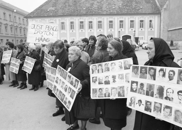 Prosvjed u Zagrebu za sve nastale u Vukovaru, 13.11.1995.