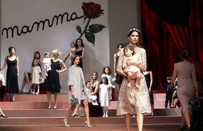 Slatke bebe na pisti u Milanu: Dolce&Gabbana slavi majke