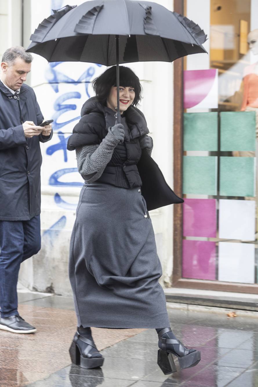 Zagreb: Mirela Holy prošetala centrom grada