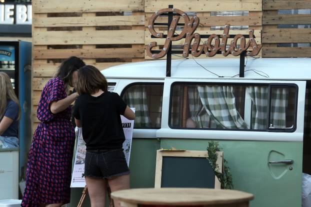 Zagreb:  Festival vrhunske hrane i glazbe Baš Naš otvoren je na platu Gradec