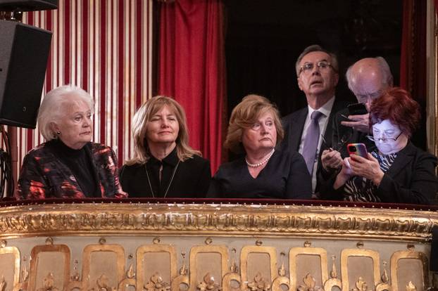 Zagreb: Dolazak poznatih na premijeru baleta Trnoružica