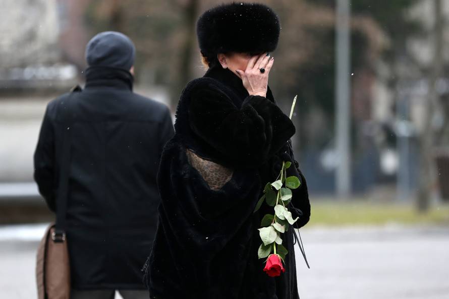 Oproštaj od oca uz tamburaše: Marko je jedva susprezao suze