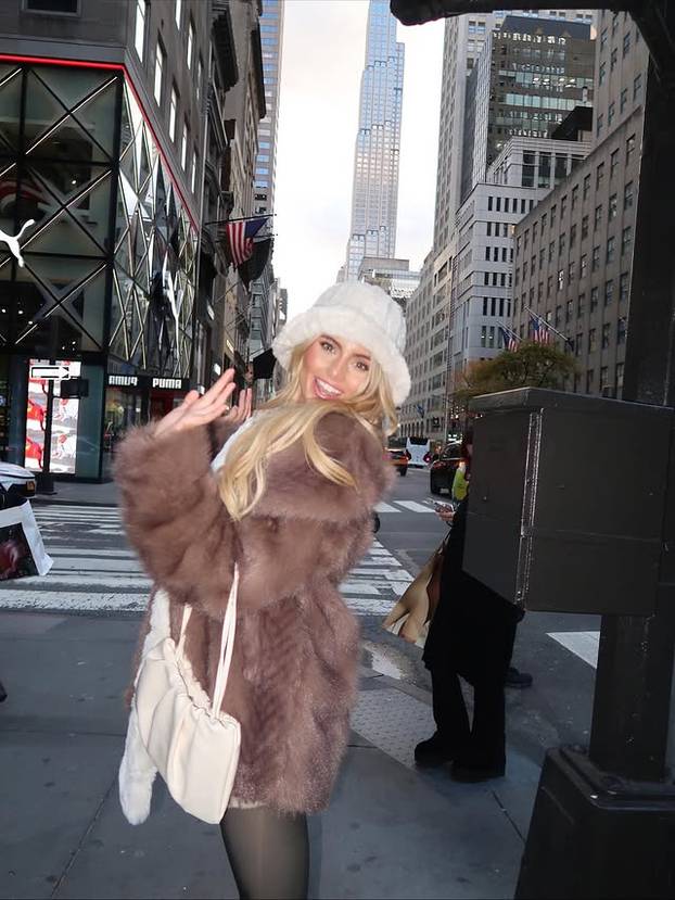 FOTO Izgleda kao Barbika i trpi teške uvrede zbog izgleda, ali ova ljepotica ne ostaje 'dužna'